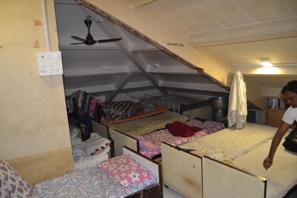 Zahra Guest House Mumbai Exterior photo